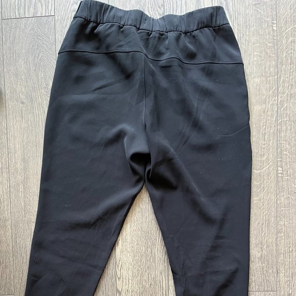 Lululemon On The Fly Black Woven Jogger - Picture 4 of 5